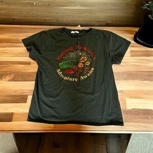 TRES bien - making memories camping graphic tee